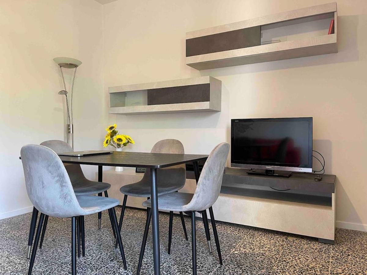 Lotus Home Eleganza E Accoglienza A Mantova Luaran gambar