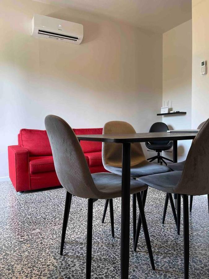Lotus Home Eleganza E Accoglienza A Mantova Luaran gambar