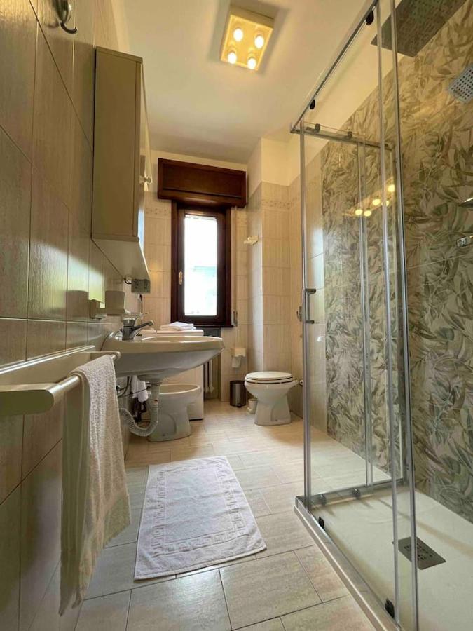 Lotus Home Eleganza E Accoglienza A Mantova Luaran gambar