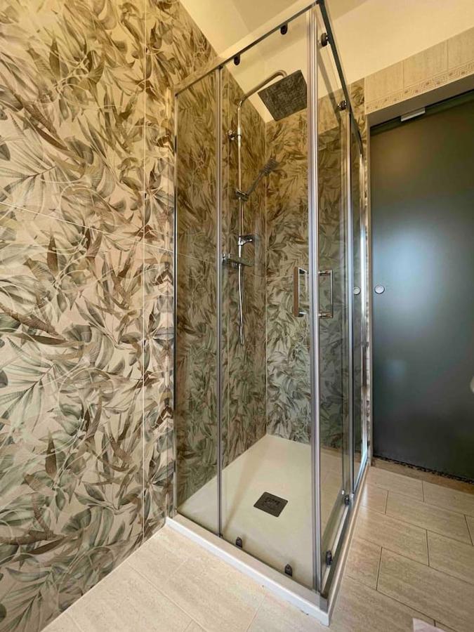 Lotus Home Eleganza E Accoglienza A Mantova Luaran gambar