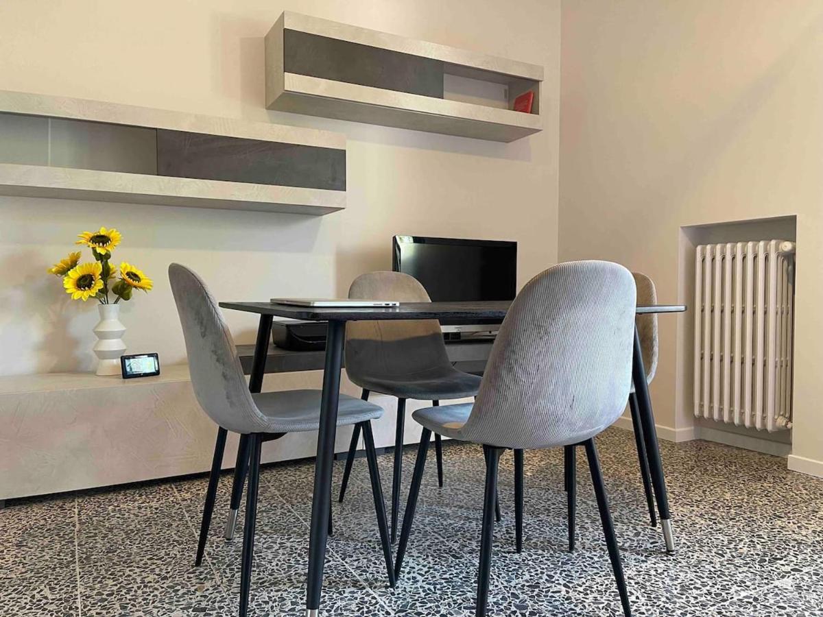 Lotus Home Eleganza E Accoglienza A Mantova Luaran gambar